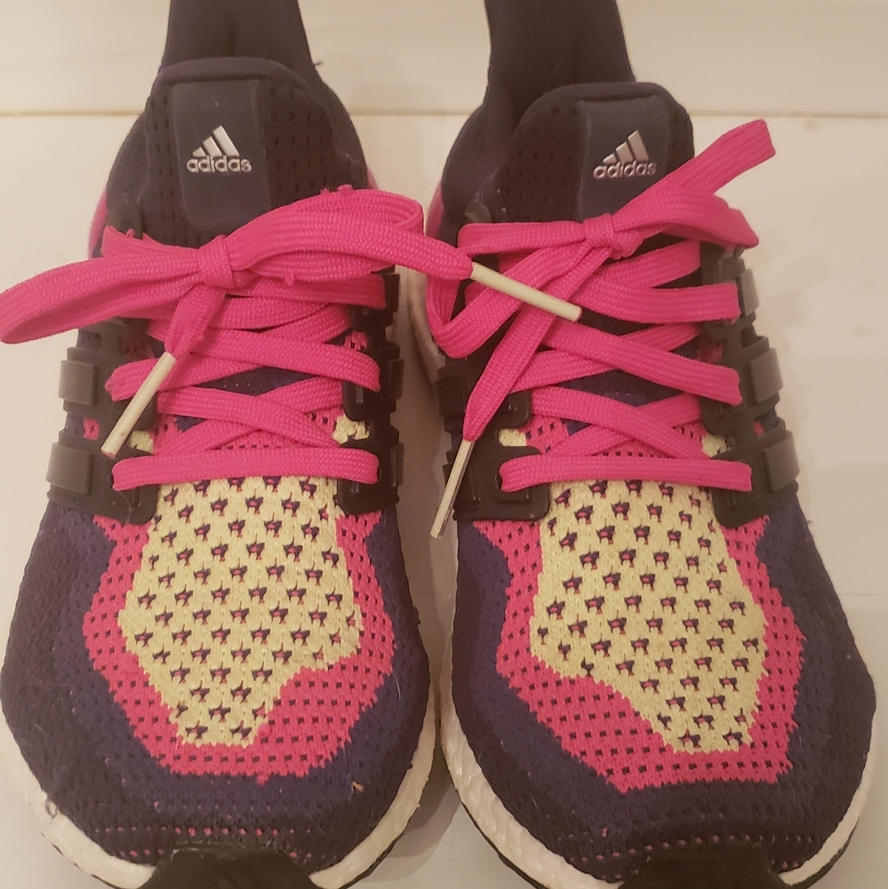 Adidas Ultraboost Women's, sz 6, Navy/Pink/Yellow, EUC